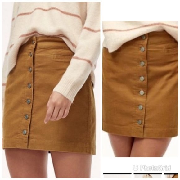 Aritzia Dresses & Skirts - Aritzia Wilfred Free Karmen Skirt corduroy buttons  mini skirt tan brown size 2